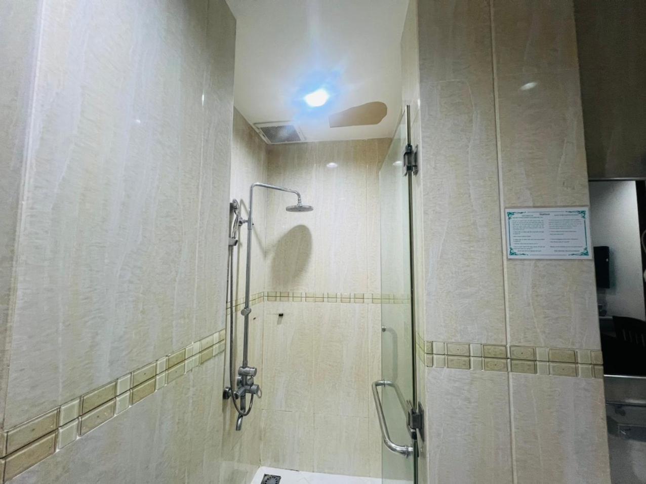 Hotel Khach San Avatar
